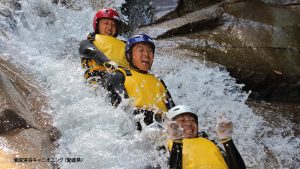 愛媛県滑床渓谷のキャニオニング