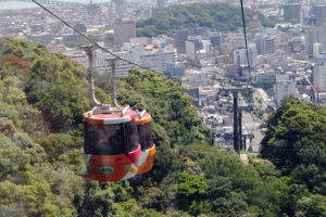 眉山ロープウェイで眉山山頂へ