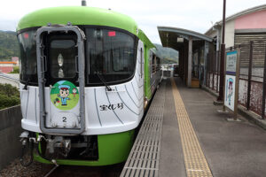 ごめん・なはり線の奈半利駅からモネの庭へ