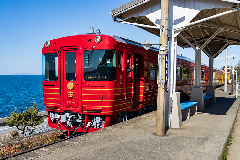 伊予灘ものがたりぜひ乗りたいJR四国「伊予灘ものがたり」