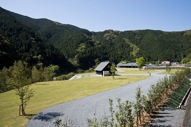 仁淀川に面した位置にあるキャンプフィールド